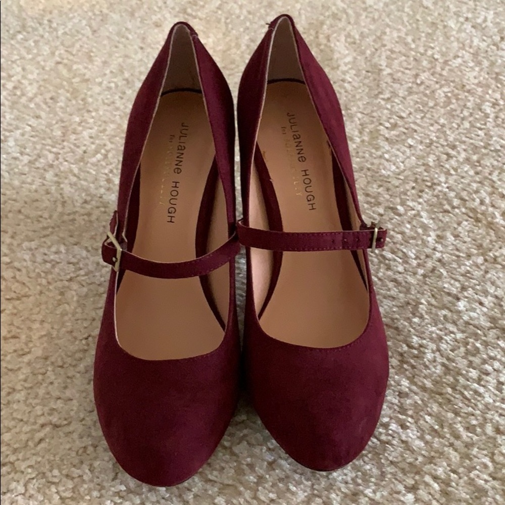 Maroon pumps (price negotiable!)